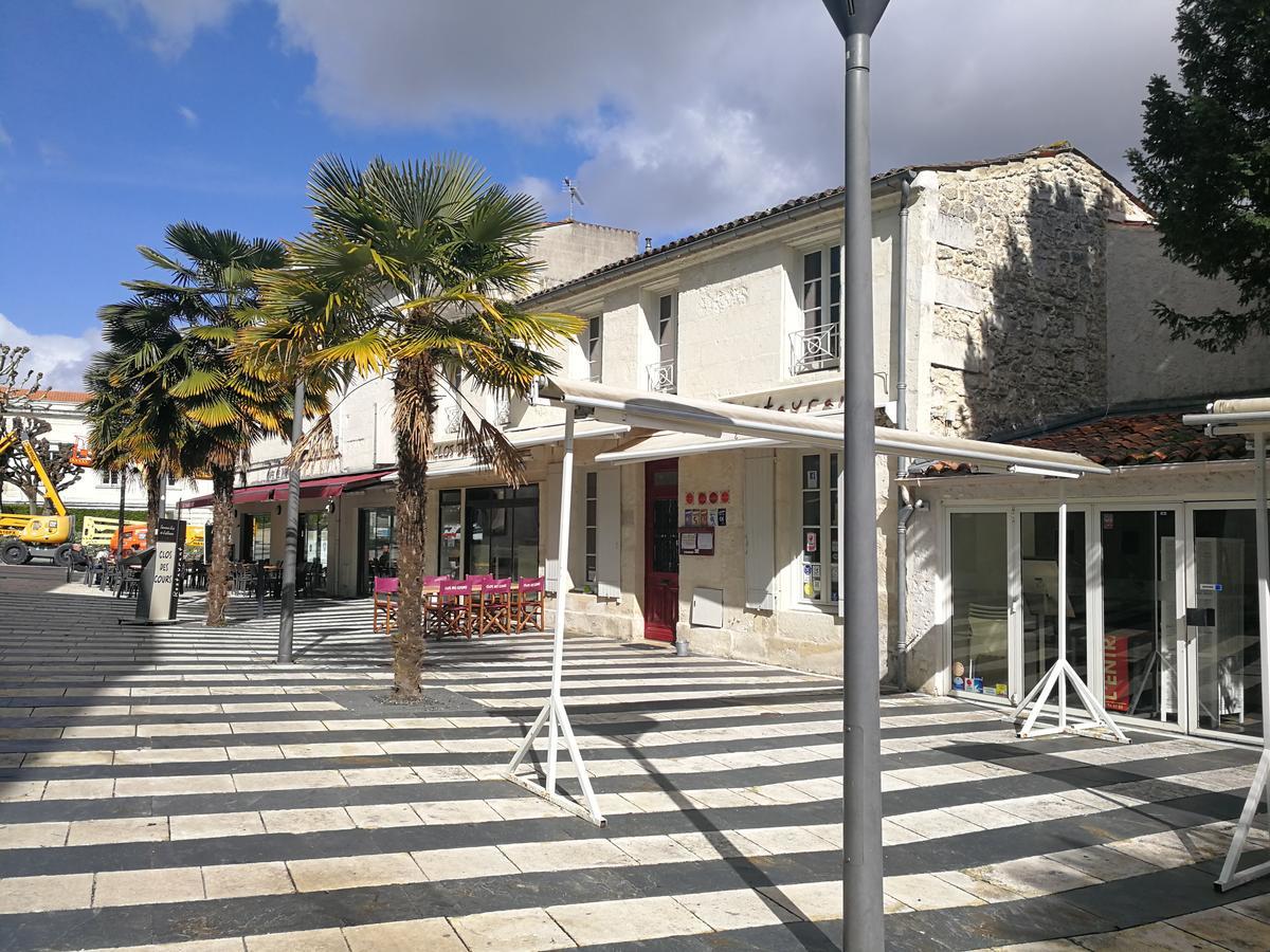 Ferienwohnung La Loge Du Theatre - Saintes Exterior foto